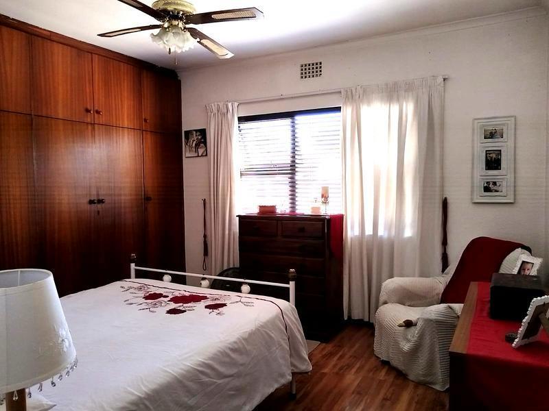 4 Bedroom Property for Sale in Peerless Park East Western Cape